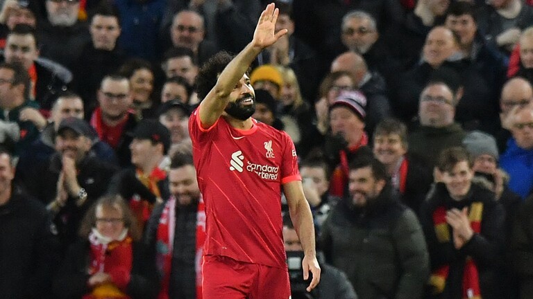 إنجلترا تتوج صلاح بعد أقل من 24 ساعة على جائزة "القدم الذهبية"