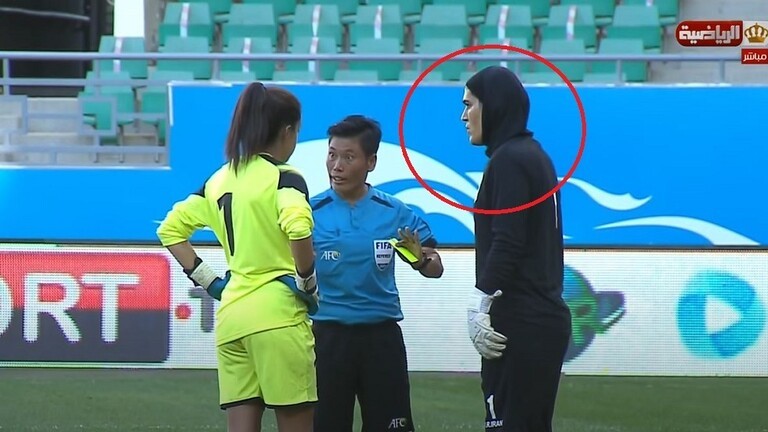 بالصور : الأمير علي بن الحسين يطالب بالتحقق من جنس حارسة منتخب إيران للسيدات