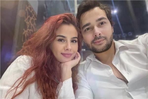 والدة منة عرفة تعلن عودة ابنتها لزوجها محمود المهدي