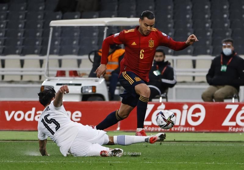 بالصور: إسبانيا تعبر اليونان وتقفز للصدارة
