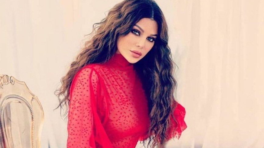 بالفيديو: مشهد مضحك للنجمة "هيفاء وهبي" يتصدر حديث الجمهور
