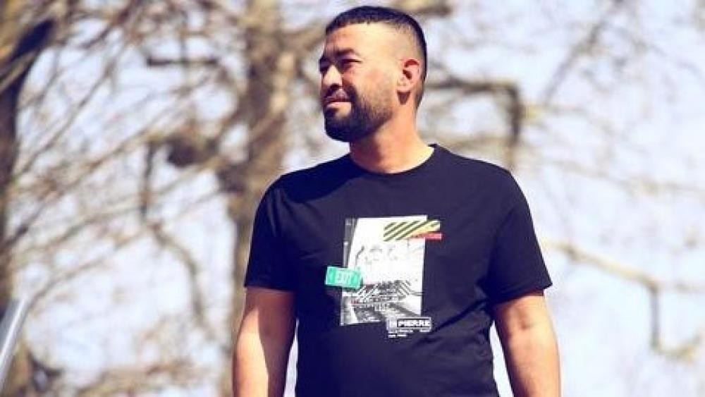 الاحتلال يُلاحق فنان النقب المحتل "معين الأعسم" بحجة التهرب الضريبي