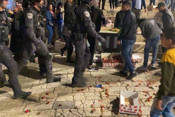 الاحتلال يعتدي على أحد المواطنين في بلدة اليامون