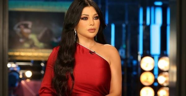 انتشار صورة لـ هيفاء وهبي تأكل على عربة ترمس في بورسعيد