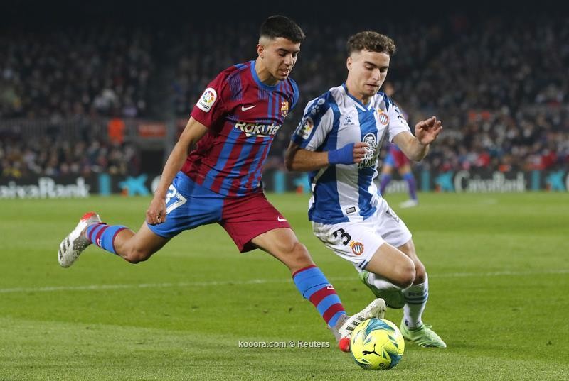 بالصور : إلياس أخوماش.. مفاجأة تشافي الأولى بدماء عربية