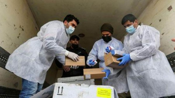 الكيلة: إرسال 525 ألف جرعة من لقاح "كورونا" إلى قطاع غزة