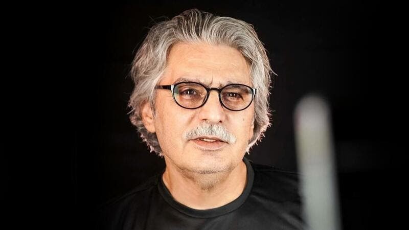 شاهد: الممثل "عباس النوري" ينشر صورة لطيفة له مع احفاده ويعلّق "عندما أرى حلمي وألمسه"!