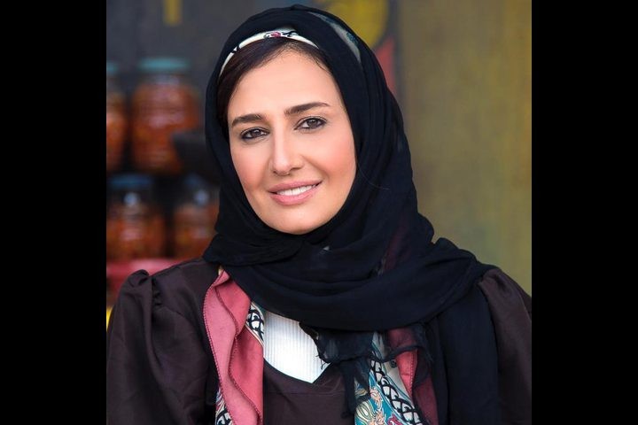 حلا شيحة تقتحم عالم الموضة بخط أزياء باسمها