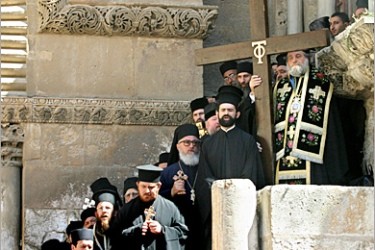 بطريركية الروم الأرثوذكس تدين محاولات المستوطنين المساس بأراضيها في دير مار سابا