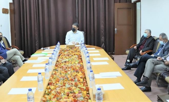 خلية الأزمة بغزة تعقد اجتماعاً لبحت آليات مواجهة متحور "أوميكرون" الجديد