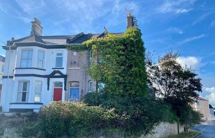 ملىء بالقمامة.. عرض منزل ببريطانيا للبيع فى مزاد بسعر 110 آلاف جنيه إسترلينى