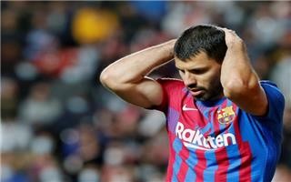 مانشستر سيتي يقدم عرضًا لأجويرو