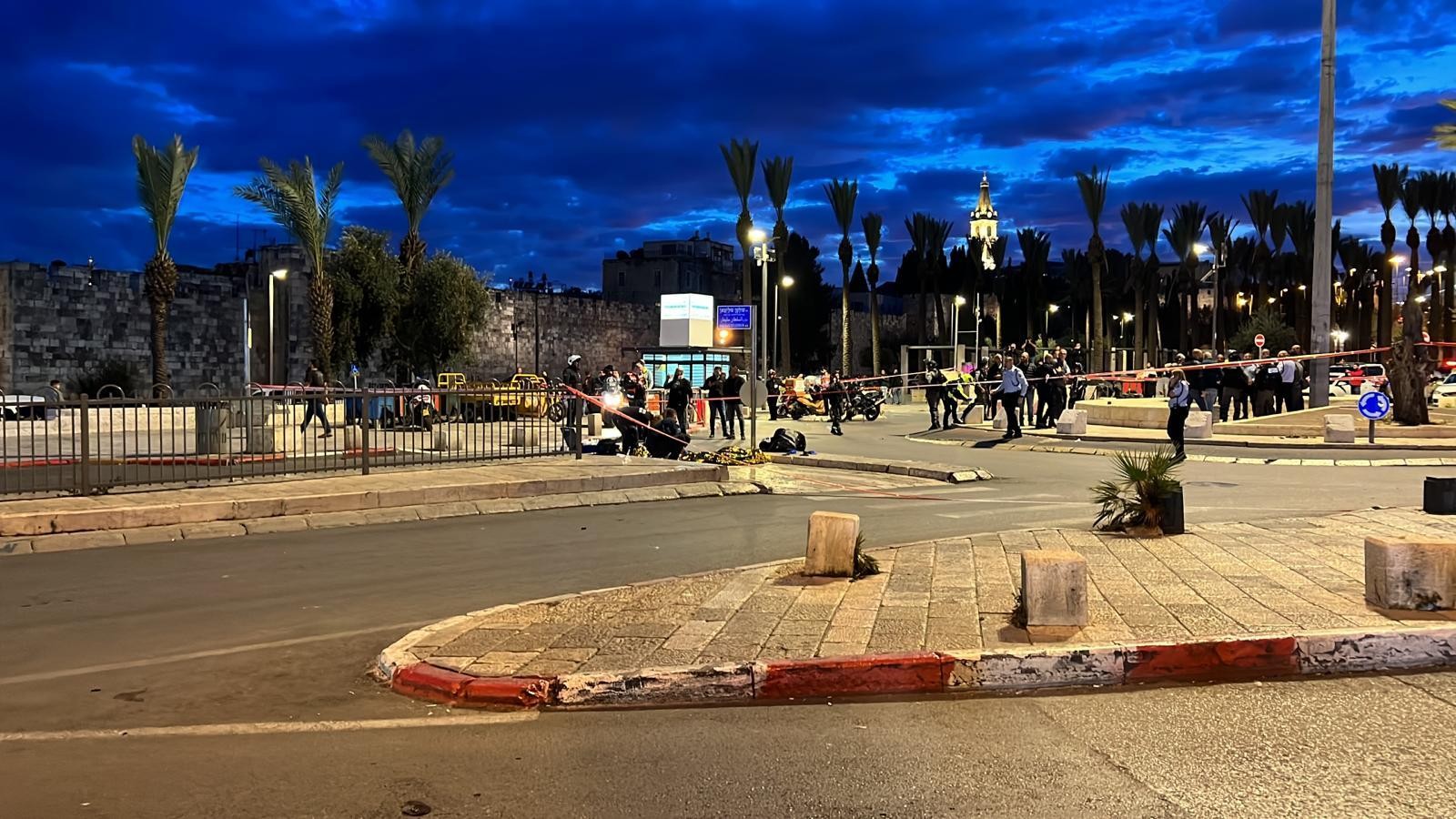 بينيت ولابيد يُعلقان على جريمة إعدام الشاب محمد سليمة في القدس