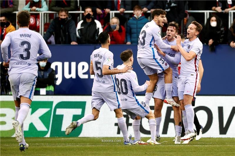 بالصور: برشلونة يواصل ترنحه بالتعادل مع أوساسونا