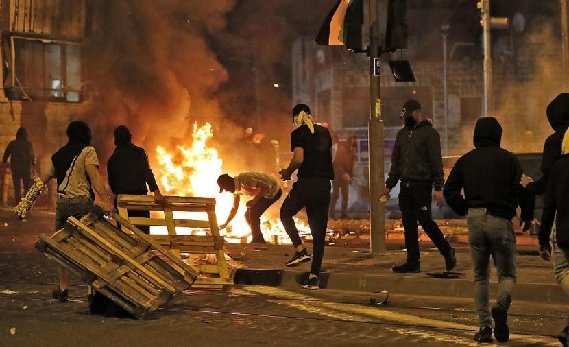 إصابات بالرصاص الحي خلال مواجهات مع الاحتلال بعدة مناطق بالضفة الغربية