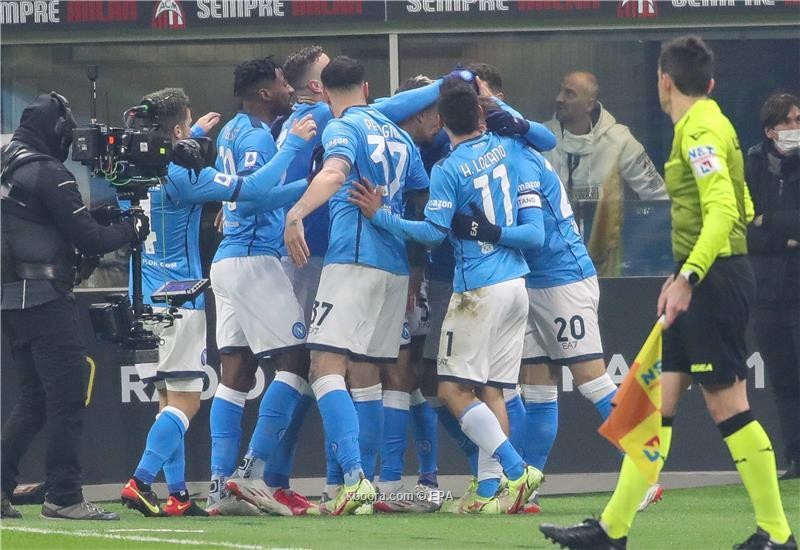 بالصور.. الفار يحرم ميلان من تعادل قاتل أمام نابولي