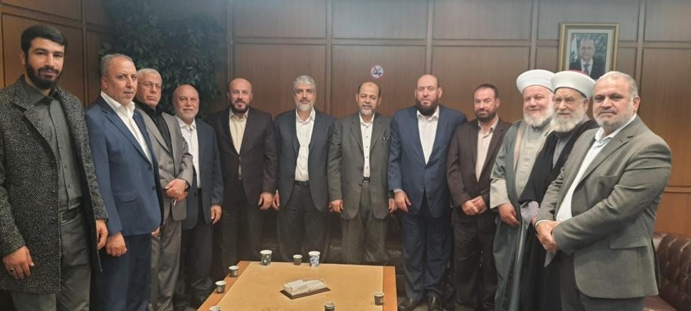 مشعل يصل بيروت على رأس وفد قيادي من حركة حماس