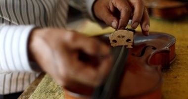 سرقة "كمان" تاريخى من قطار سريع فى فرنسا.. سعره 10 آلاف يورو