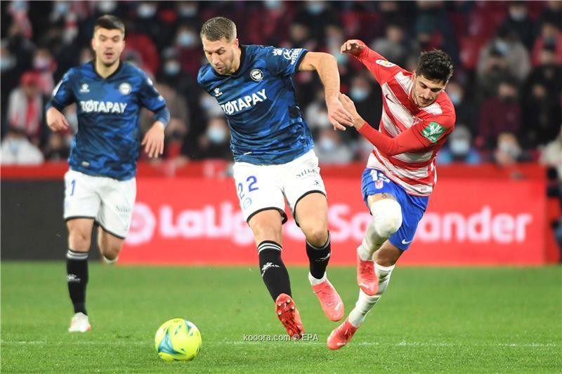 بالصور : غرناطة يهزم ألافيس بالدوري الإسباني