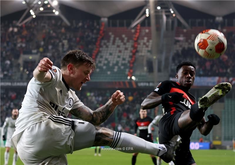 فرانكفورت وجالطة سراي وسبارتاك إلى ثمن نهائي الدوري الأوروبي