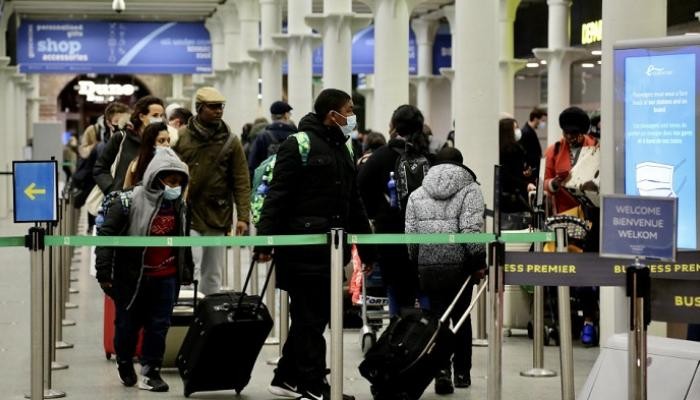 وتُغلق حدودها البرية