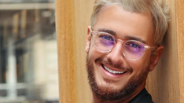شاهد: النجم "سعد لمجرد" يظهر بالفستان على المسرح