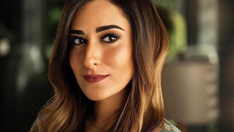 فيديو: الممثلة "أمينة خليل" ترد على منتقدي لغتها الإنجليزية.. "انولدت بأمريكا"!