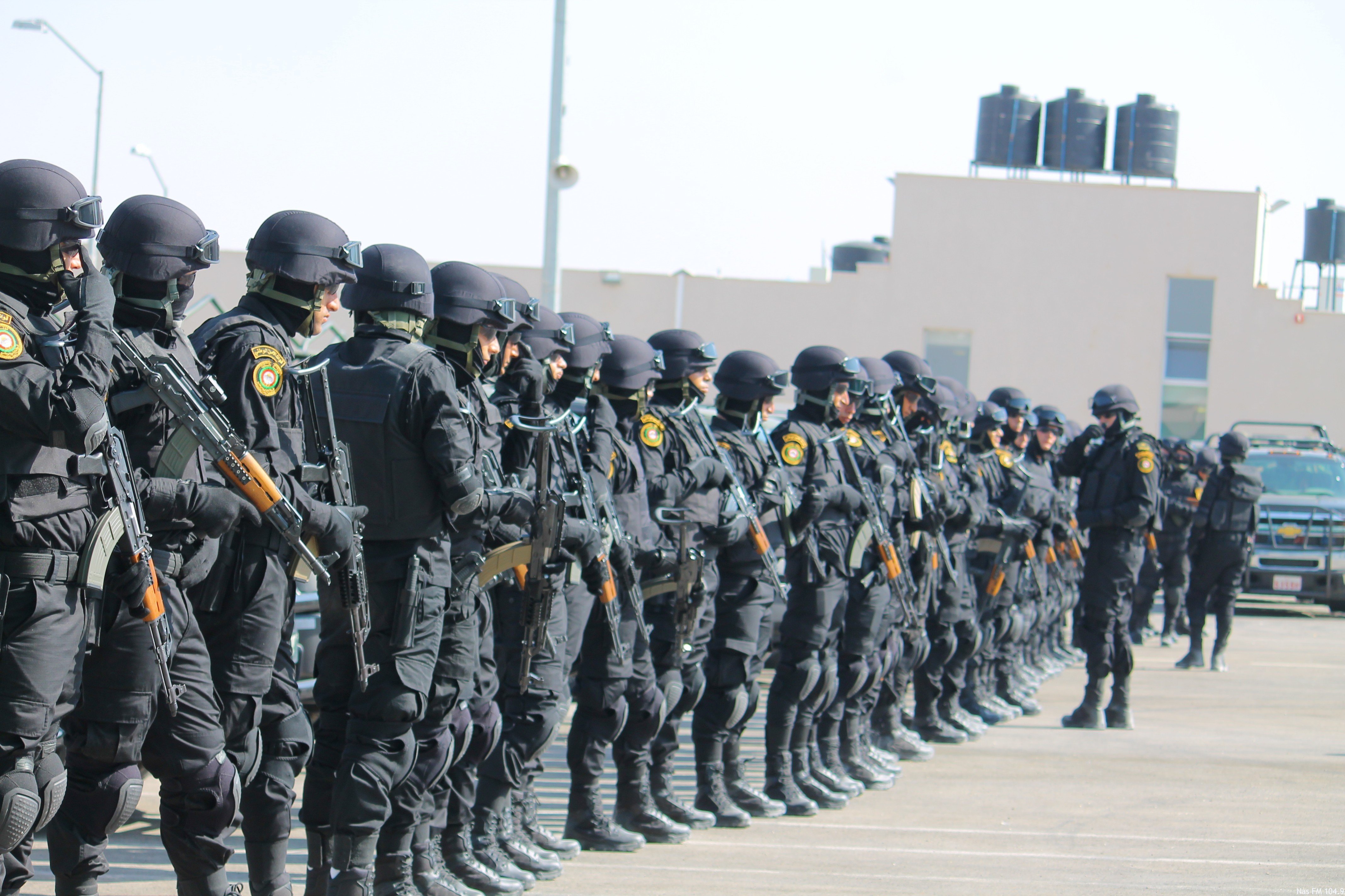 مُتمسكون بالحل القانوني