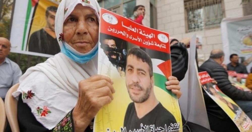 رام الله: وقفة دعم وإسناد للأسيرين المريضين أبو حميد ومعطان