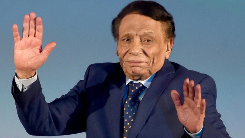 شاهد: بعد غيابه الطويل.. هل سنرى النجم عادل إمام في فيلم "عمهم".