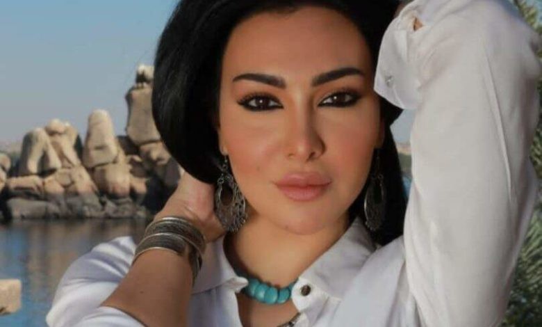 أول ظهور لميرهان حسين بعد إصابتها بكورونا "تلج في عز التلج"