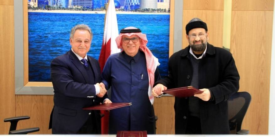 السفير العمادي يوقِّع اتفاقية لضمان تزويد محطة توليد كهرباء غزة بالغاز