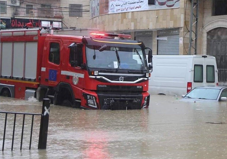 "استنفرنا كافة طواقمنا في الميدان"