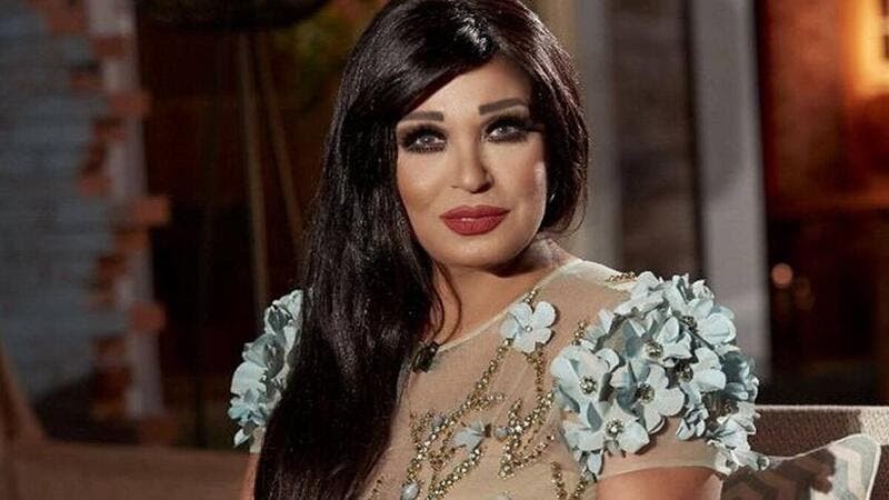 وتعلل "العمر بيعدي"