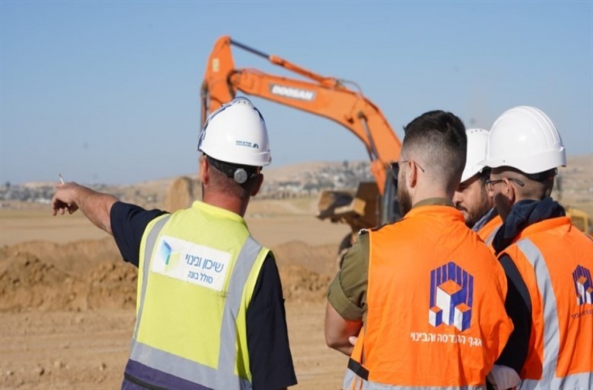 جيش الاحتلال يبدأ أعمال بناء مجمع الاستخبارات العسكرية بالنقب
