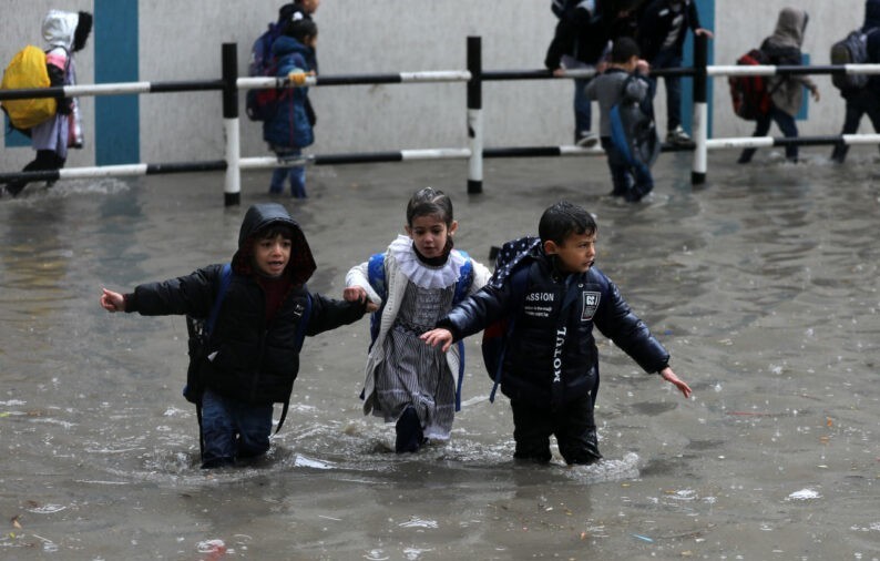 تعليم غزة: تعطيل الدوام في كافة المدارس نظرًا للحالة الجوية السائدة