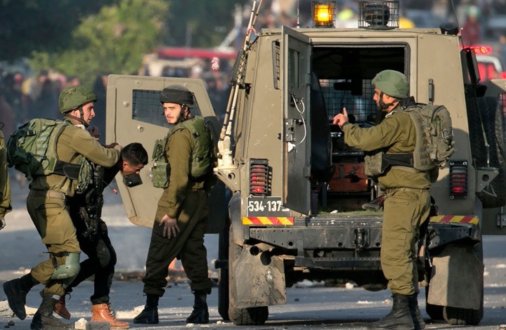 الاحتلال يعتقل 4 مواطنين من القدس.. بينهم 3 أشقاء
