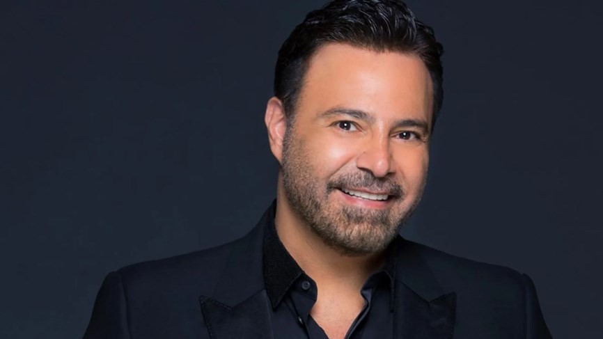 شاهد: الثلج يغطي منزل الفنان عاصي الحلاني والأخير.. لبنان يا أبيض حلو !