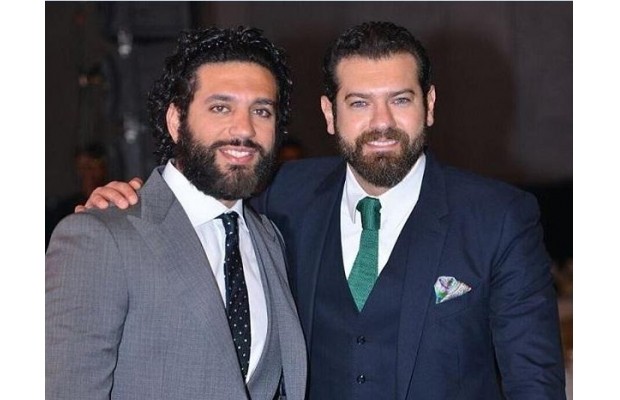 حسن الرداد من أمام المسرح: موبايلي ضاع..فين جمهور عمرو يوسف؟