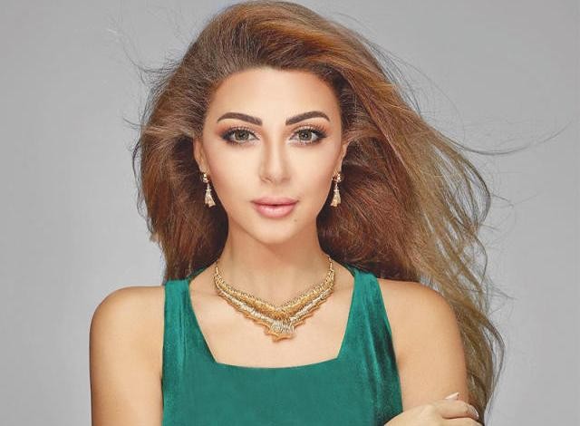 شاهد: الفنانة "ميريام فارس" تحي حفل "فورمولا إي" بالدرعية في السعودية