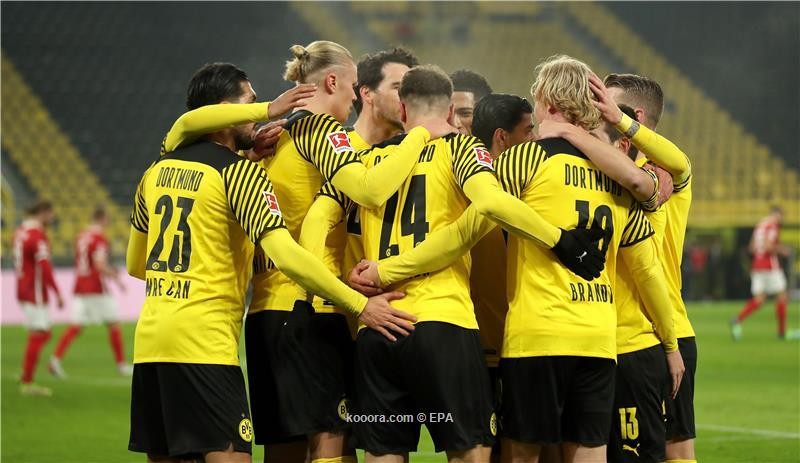 دورتموند يسحق فرايبورج بخماسية في البوندسليجا
