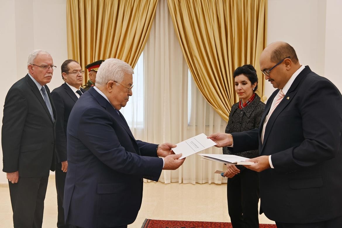 الرئيس عباس يتقبل أوراق اعتماد رئيس مكتب تمثيل جنوب أفريقيا