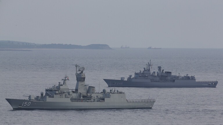 تعرض سفينتي شحن روسيتين لقصف أوكراني في بحر أزوف