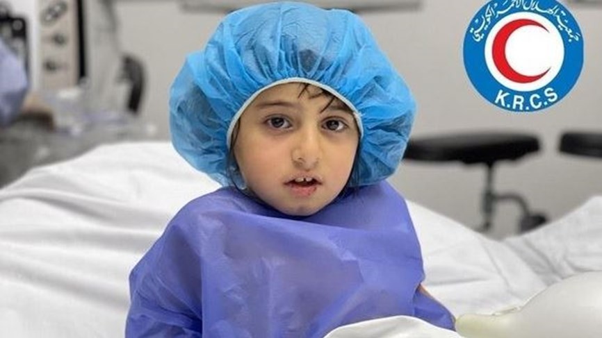 بالفيديو: ردة فعل طفلة سورية تبصر بعد 6 سنوات للمرة الأولى منذ ولادتها