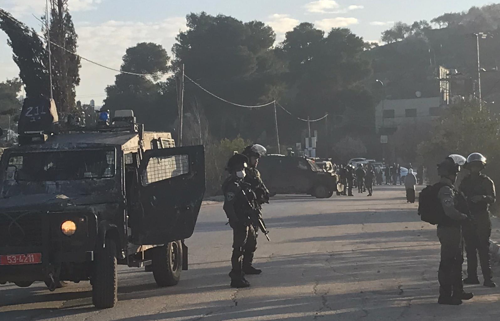 الاحتلال يعرقل وصول الطلبة لمدارسهم في اللبن الشرقية
