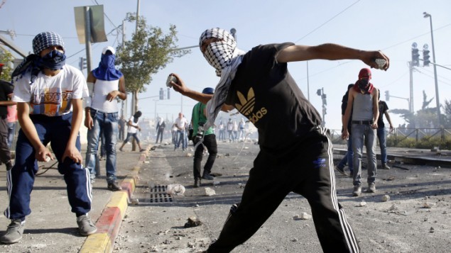 الاحتلال: أضرار مادية إثر هجمات فلسطينية على مركبات المستوطنين