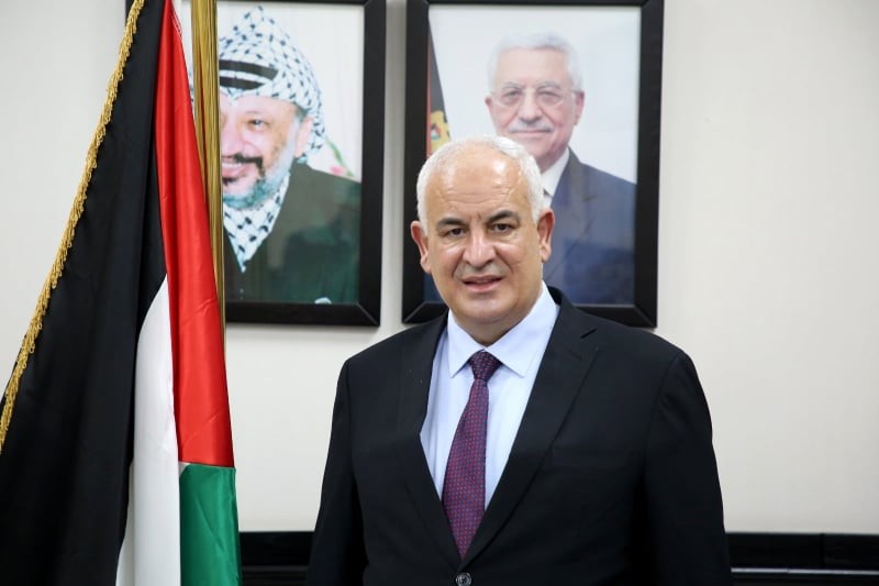 وزير الداخلية يُجري زيارة لمحافظة الخليل
