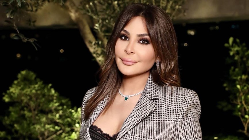 بالفيديو: النجمة اليسا ترقص حافية القدمين على مسرح حفلها في اميركا