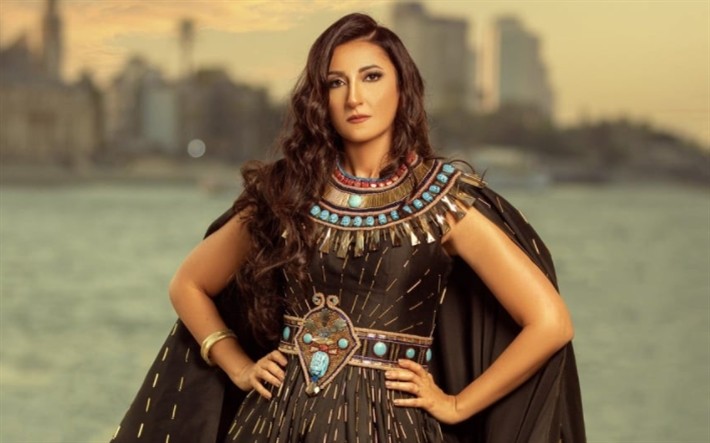 فيديو: أميرة سليم تحضر مفاجأة لجمهورها مع والدتها