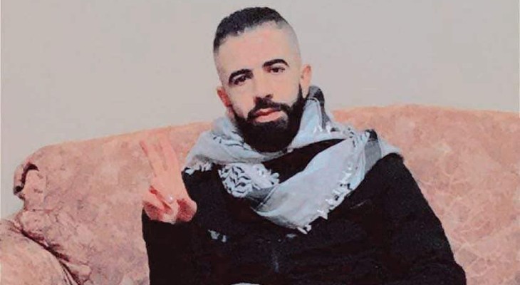 قوة خاصة تعتقل أسيرًا محررًا برام الله عقب إرسال رسالة تهديد عبر "فيسبوك"